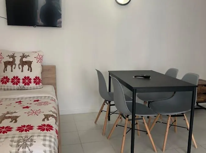 Chaudari Guest House